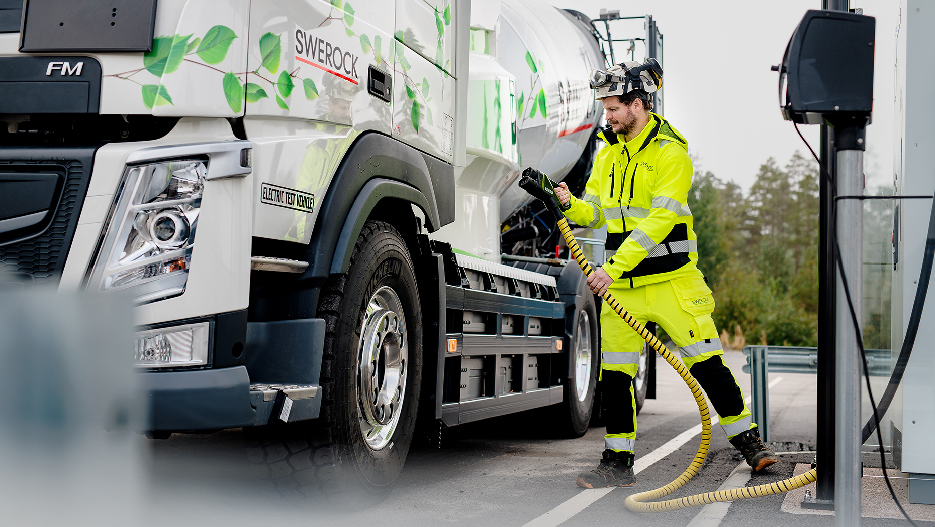 Volvo shop 2020 electric